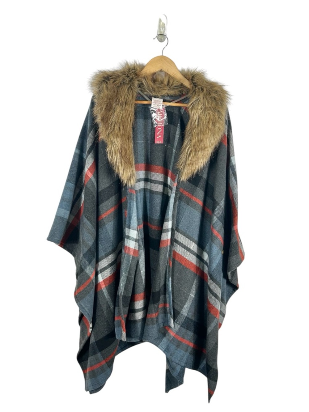 Merona Plaid Faux Fur Collar Cape Size L/XL NWT‎ NEW